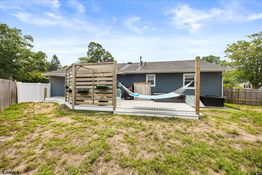 26 Northview Dr Dr Somers Point, NJ 08244