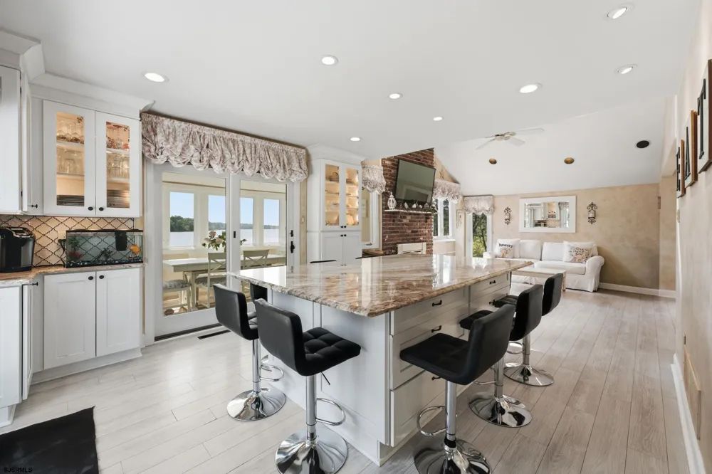 5344 River Dr Hammonton, NJ 08037