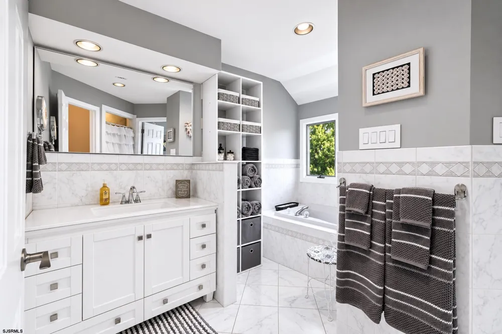5344 River Dr Hammonton, NJ 08037