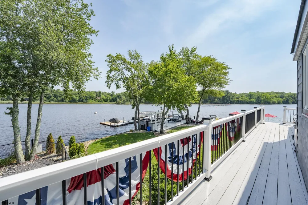 5344 River Dr Hammonton, NJ 08037