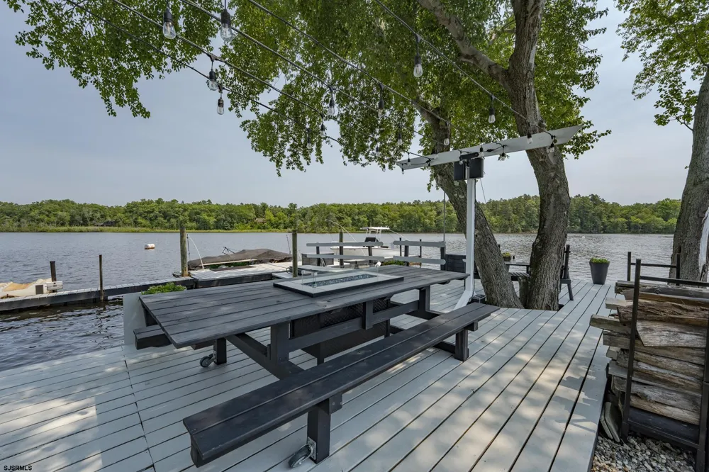 5344 River Dr Hammonton, NJ 08037