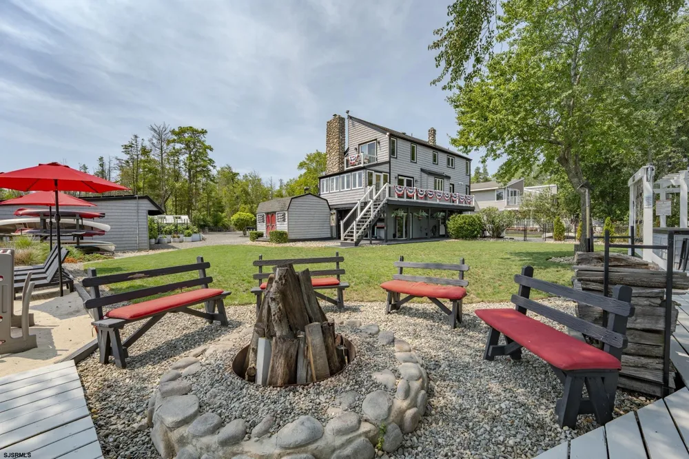5344 River Dr Hammonton, NJ 08037