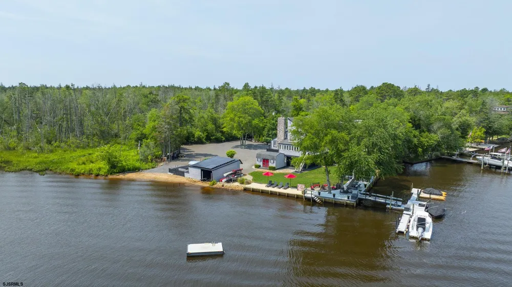 5344 River Dr Hammonton, NJ 08037