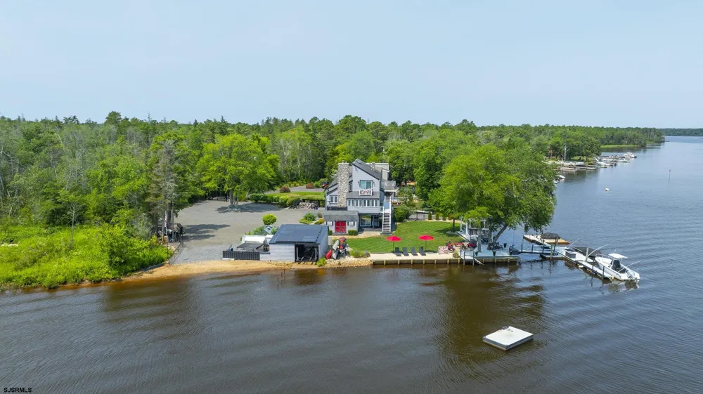 5344 River Dr Hammonton, NJ 08037