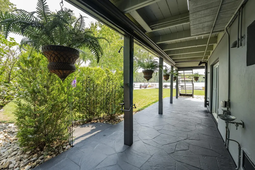 5344 River Dr Hammonton, NJ 08037