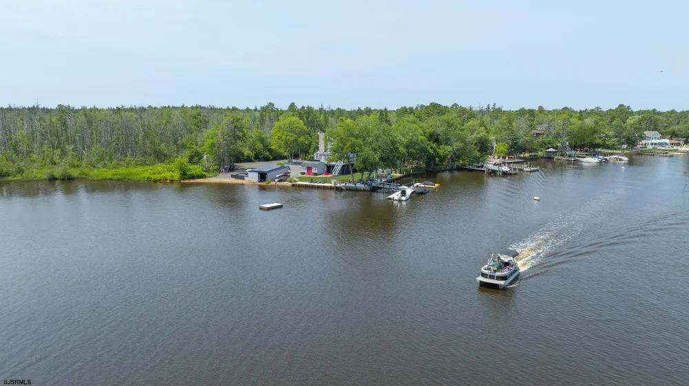 5344 River Dr Hammonton, NJ 08037
