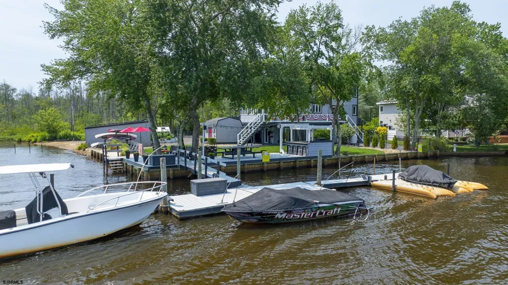 5344 River Dr Hammonton, NJ 08037