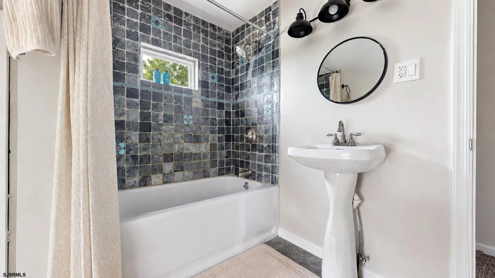 516 Pennsylvania Ave Somers Point, NJ 08244