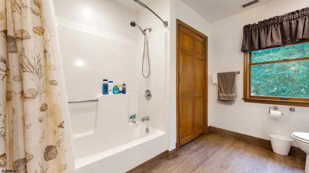 167 Asbury Road Egg Harbor Township, NJ 08234