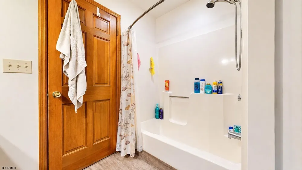 167 Asbury Road Egg Harbor Township, NJ 08234