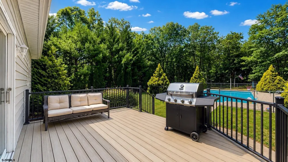 167 Asbury Road Egg Harbor Township, NJ 08234