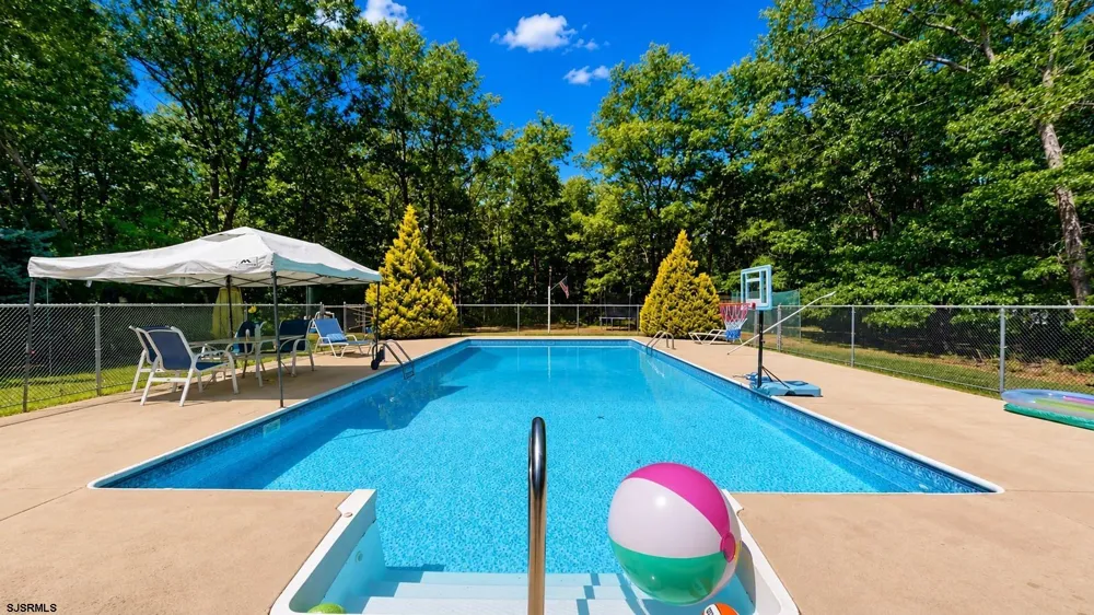 167 Asbury Road Egg Harbor Township, NJ 08234