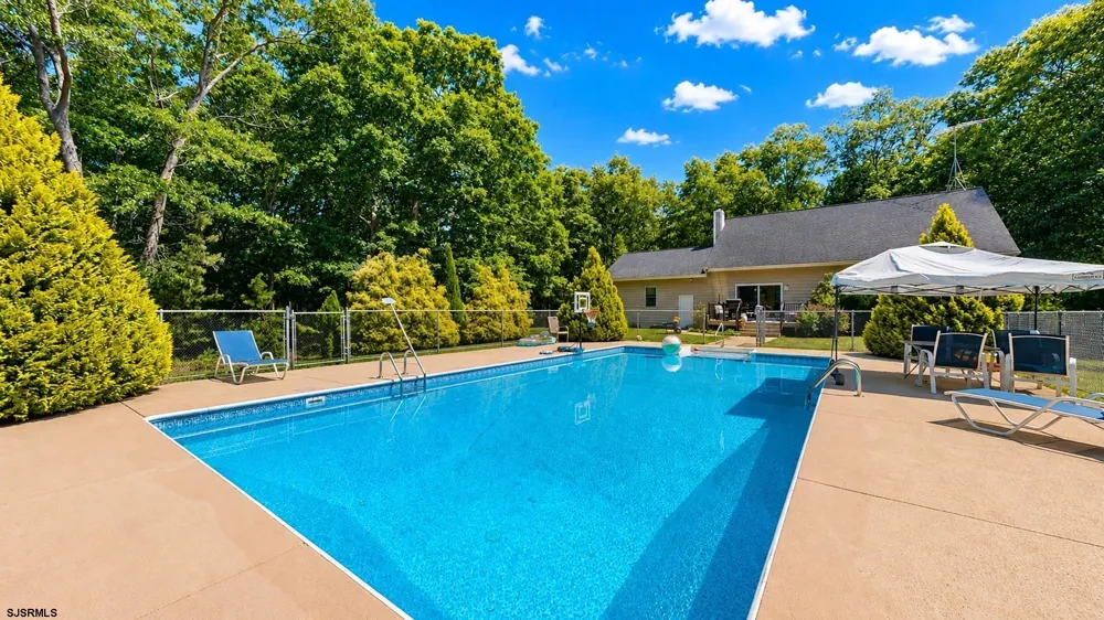 167 Asbury Road Egg Harbor Township, NJ 08234
