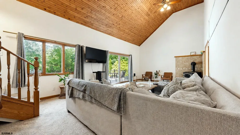 167 Asbury Road Egg Harbor Township, NJ 08234