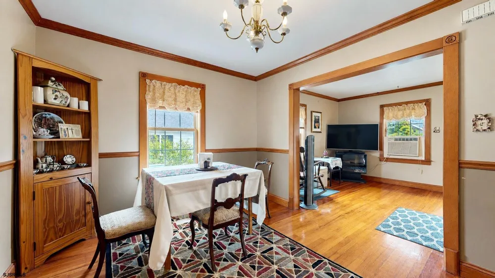 127 W Pierson Avenue Somers Point, NJ 08244