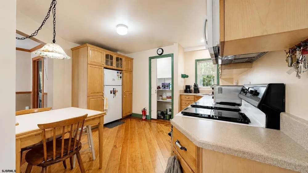 127 W Pierson Avenue Somers Point, NJ 08244