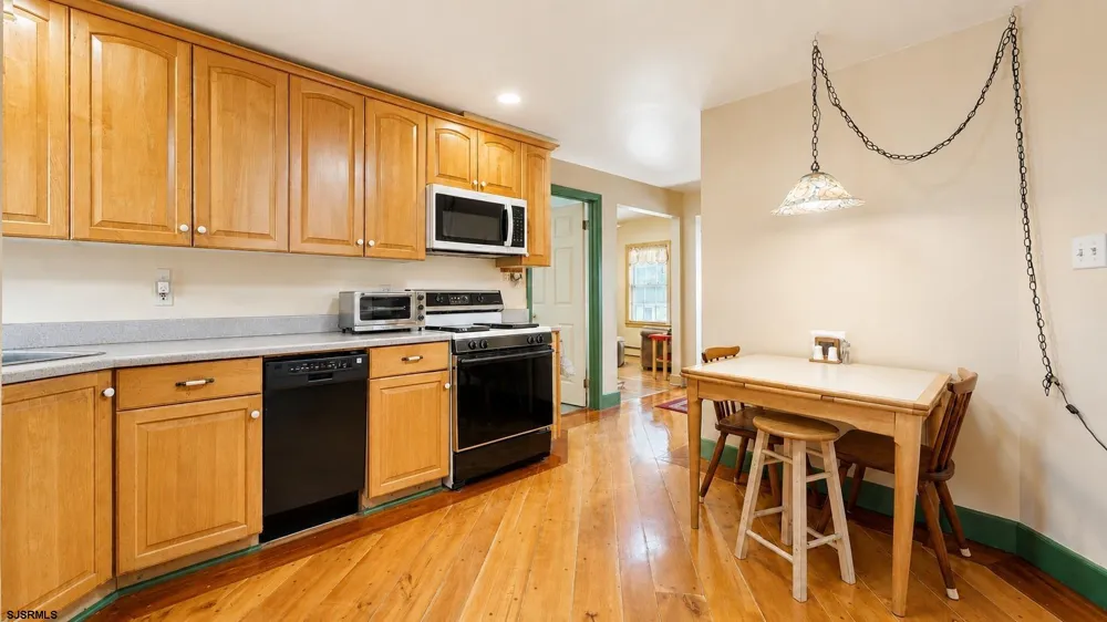 127 W Pierson Avenue Somers Point, NJ 08244