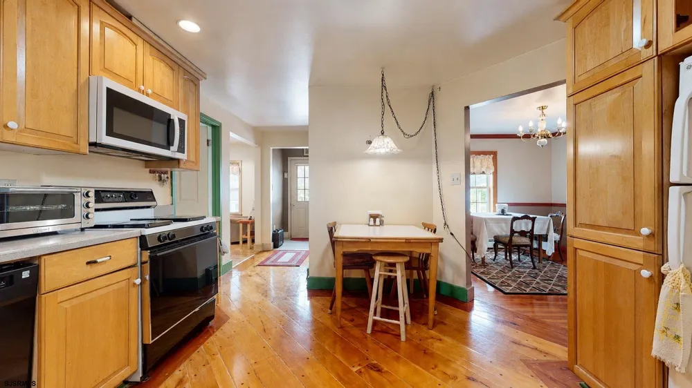 127 W Pierson Avenue Somers Point, NJ 08244