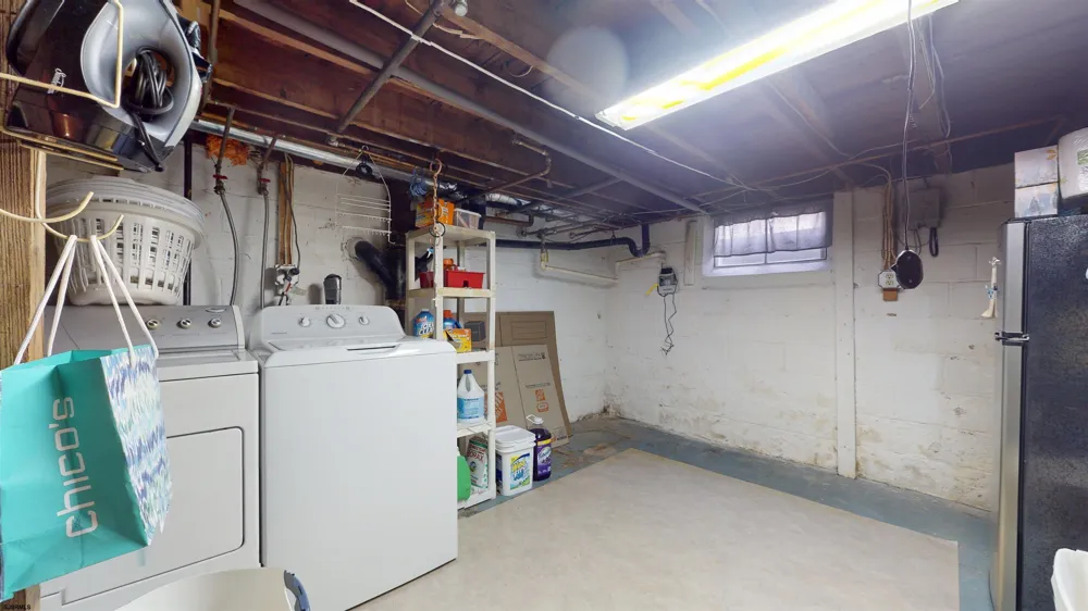 127 W Pierson Avenue Somers Point, NJ 08244