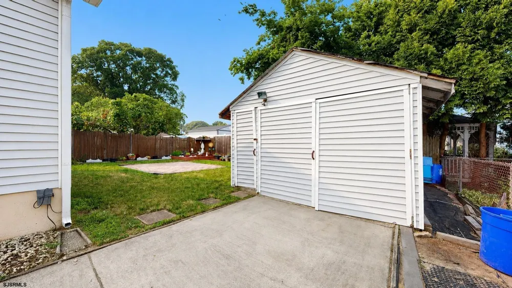 127 W Pierson Avenue Somers Point, NJ 08244