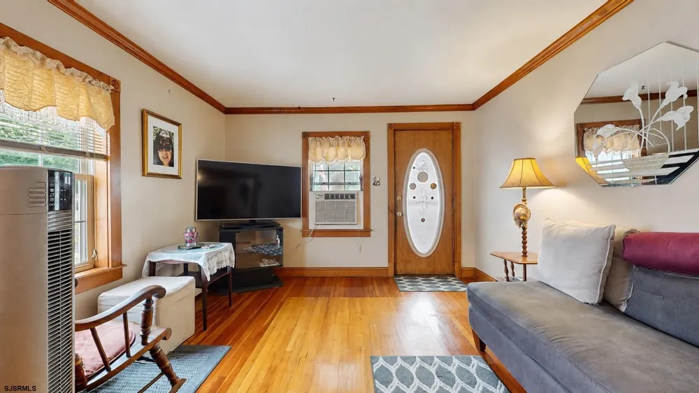 127 W Pierson Avenue Somers Point, NJ 08244