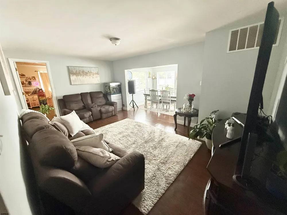 36 MAGNOLIA PLACE Pleasantville, NJ 08232