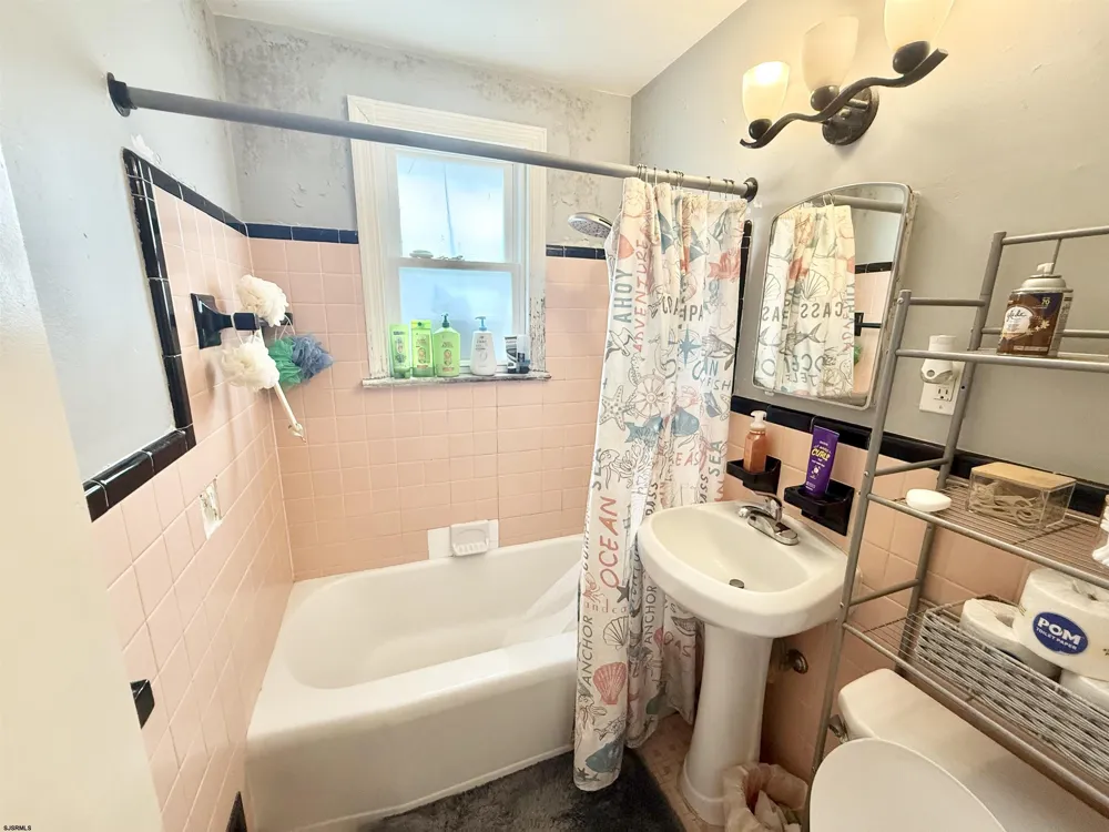 36 MAGNOLIA PLACE Pleasantville, NJ 08232