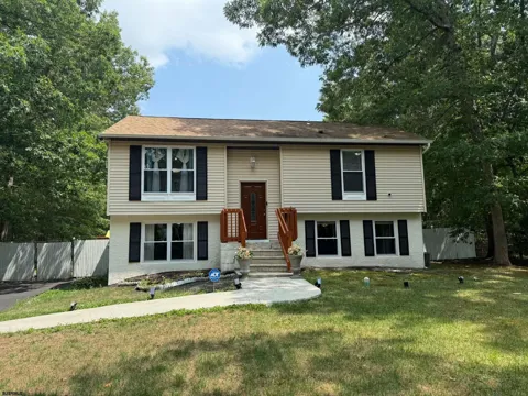 3048 Tremont Ave
