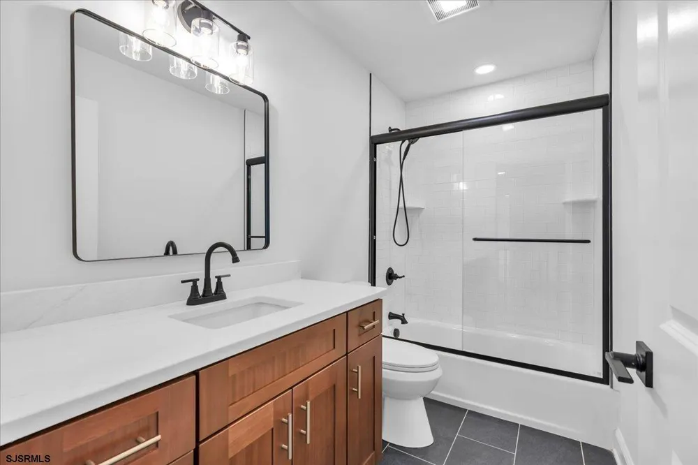 2823 Schooner Ln Hammonton, NJ 08037