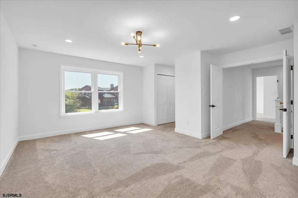 2823 Schooner Ln Hammonton, NJ 08037