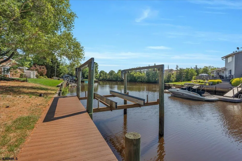 2823 Schooner Ln Hammonton, NJ 08037