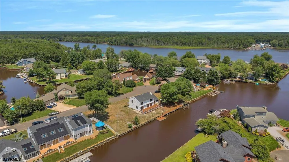2823 Schooner Ln Hammonton, NJ 08037