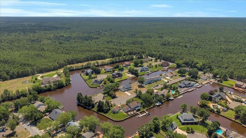 2823 Schooner Ln Hammonton, NJ 08037