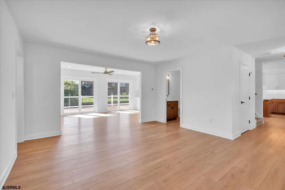 2823 Schooner Ln Hammonton, NJ 08037