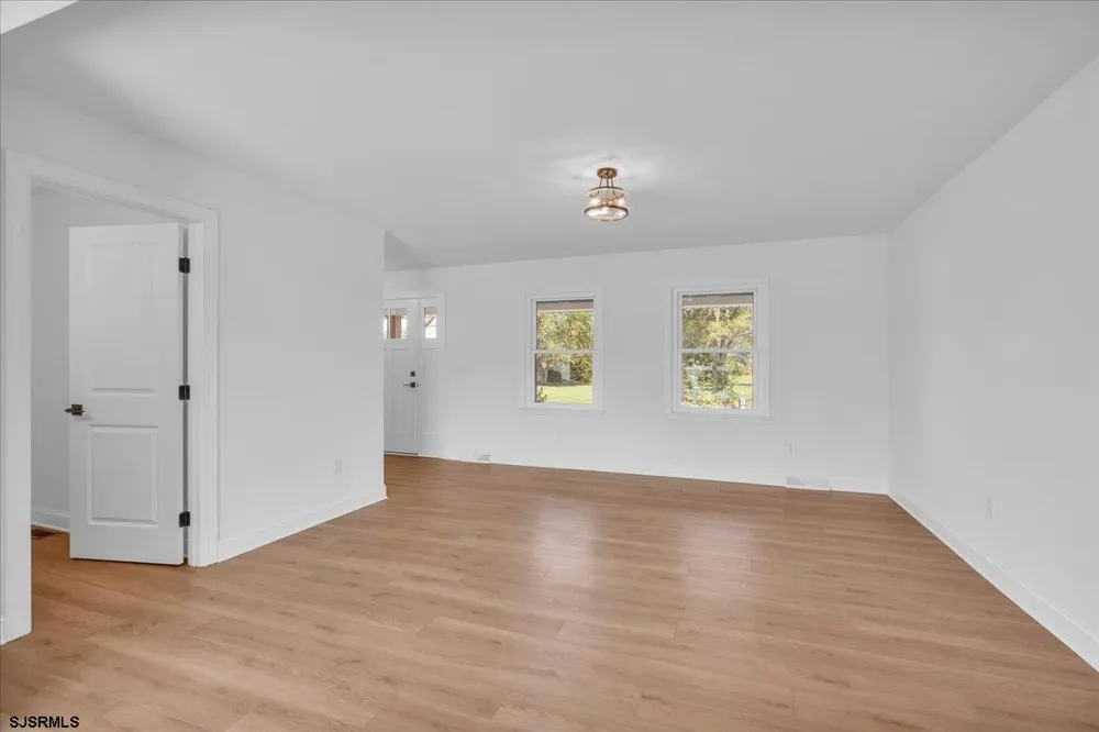 2823 Schooner Ln Hammonton, NJ 08037