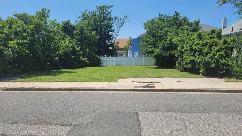 442 N Massachusetts Ave Atlantic City, NJ 08401