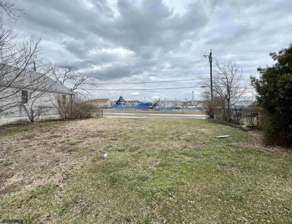 442 N Massachusetts Ave Atlantic City, NJ 08401
