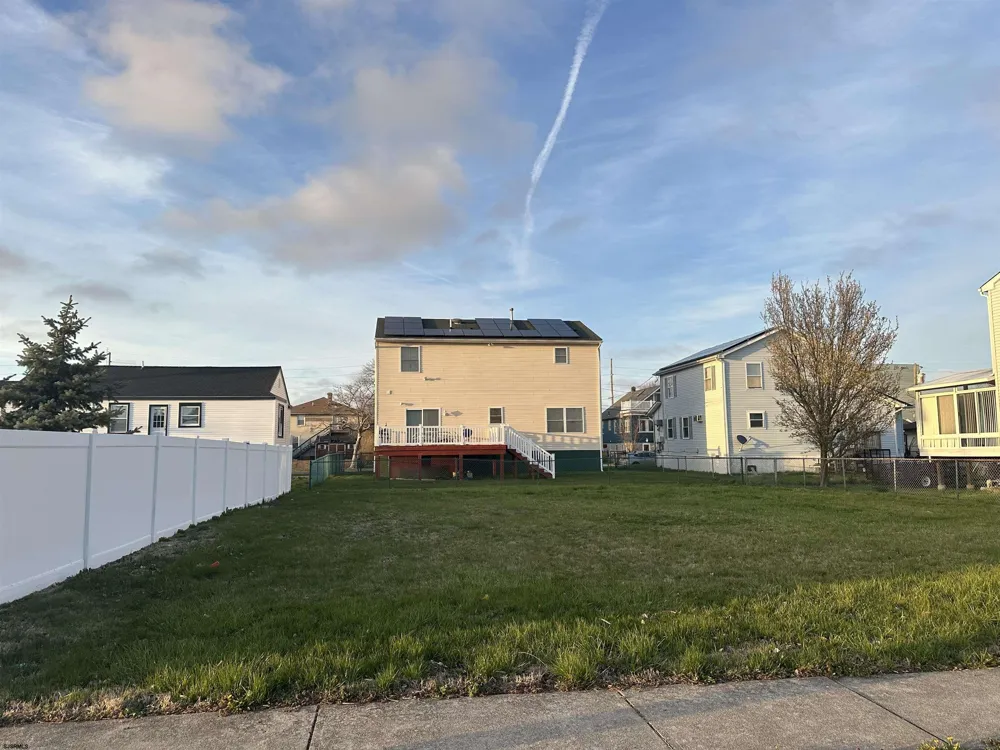1421 W Riverside Dr Atlantic City, NJ 08401