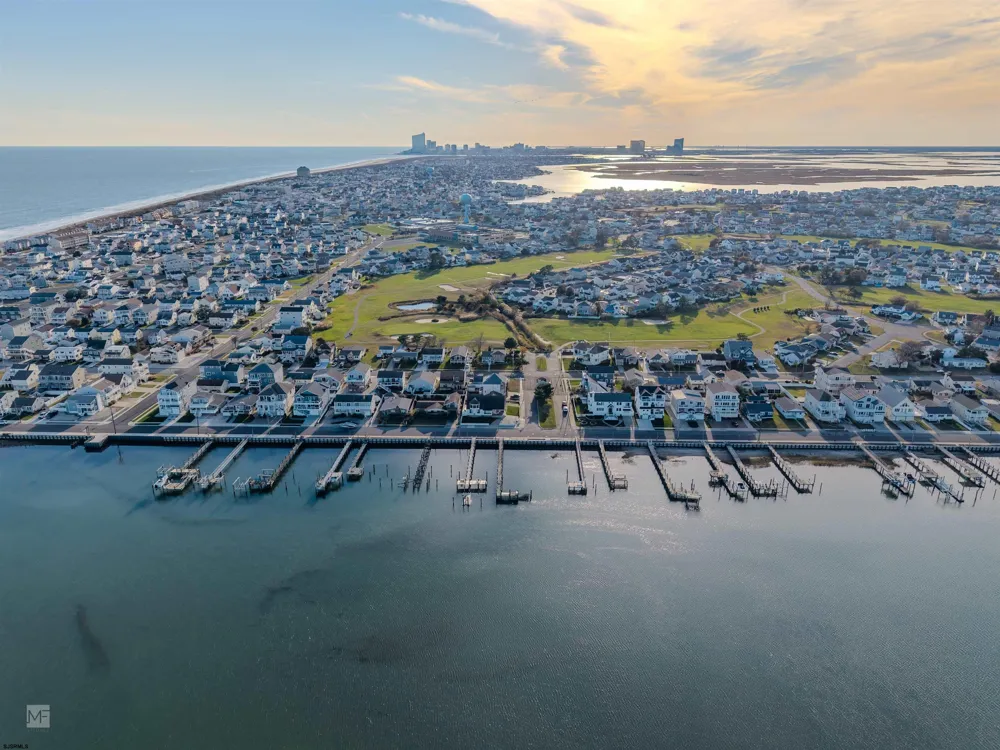 25 12th St N Street Brigantine, NJ 08203