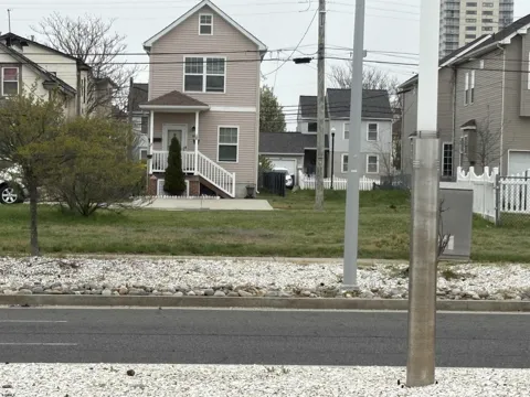 108 N Congress Ave