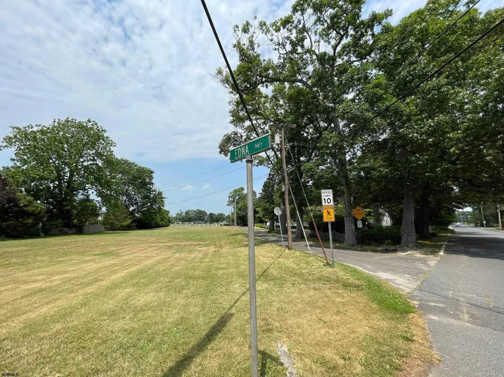 407 edna Ave Linwood, NJ 08221