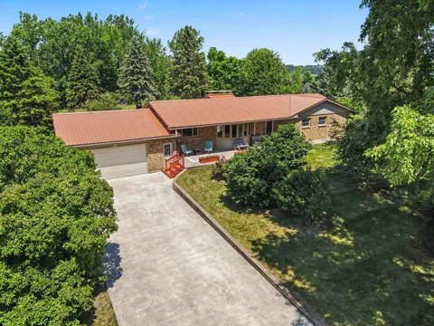 100 W Musgrove Highway
