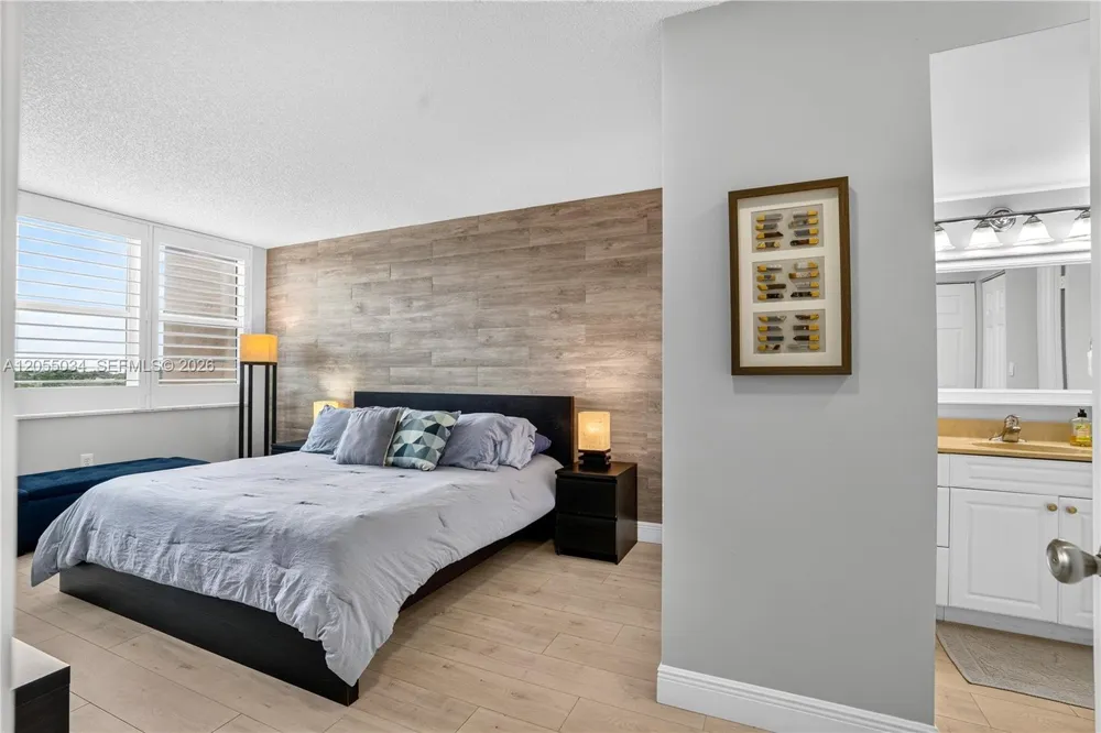 900 Saint Charles Pl #621 Pembroke Pines, FL 33026