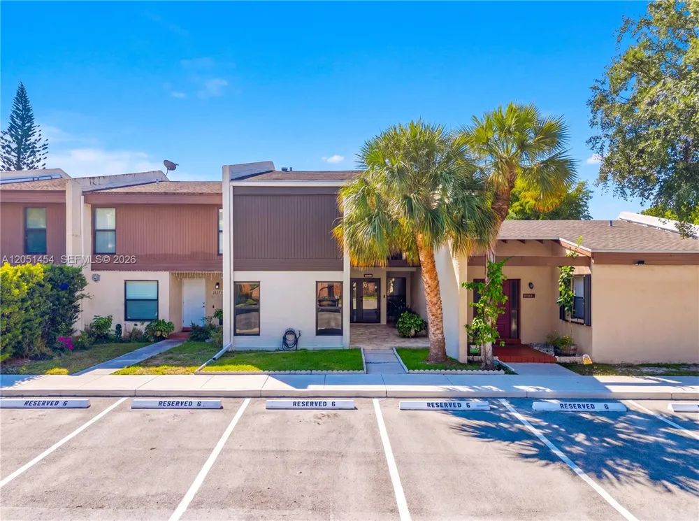 9260 NW 16th St ##9260 Pembroke Pines, FL 33024