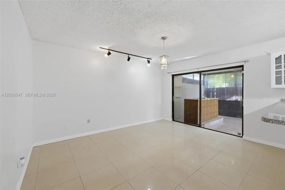 6929 SW 38th St #2-L Miramar, FL 33023