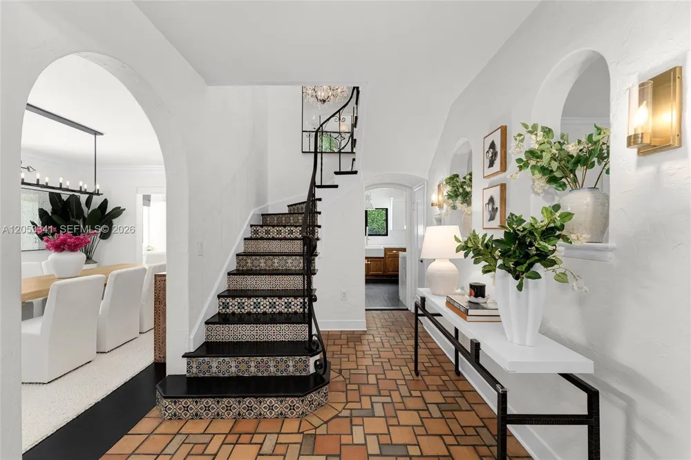 4430 Alton Rd Miami Beach, FL 33140