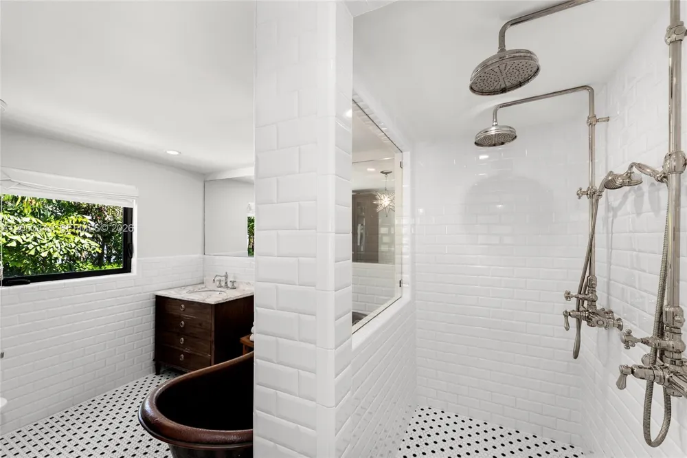 4430 Alton Rd Miami Beach, FL 33140