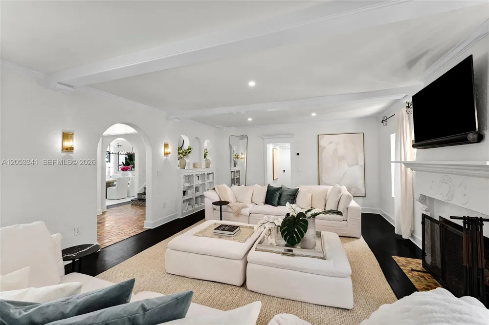 4430 Alton Rd Miami Beach, FL 33140