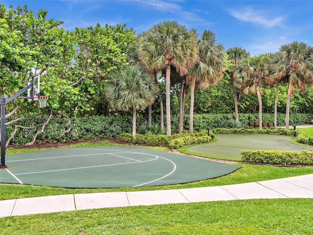 1201 S Ocean Dr #802S Hollywood, FL 33019