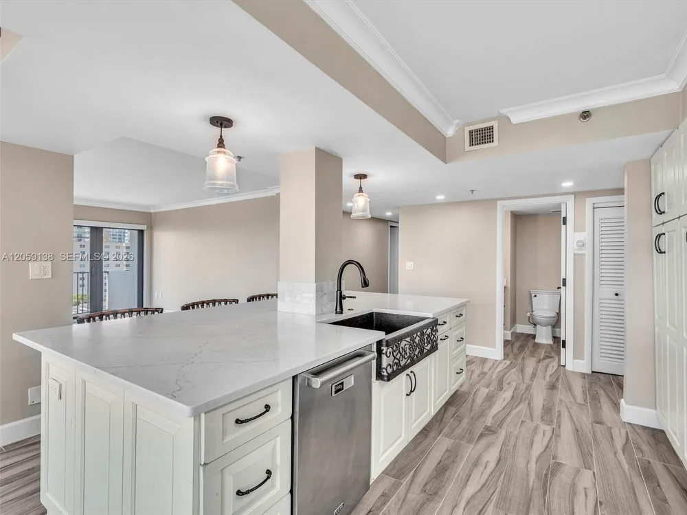1201 S Ocean Dr #802S Hollywood, FL 33019